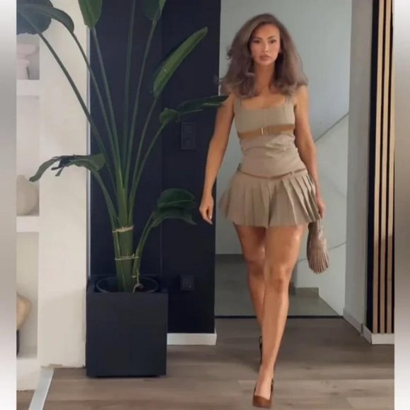 ZARA CO-ORD SET BELTED TOPSTITCHED TOP AND PLEATED SKORT - Picture 9 of 9